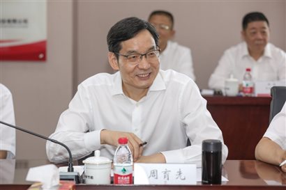 集團(tuán)黨委書(shū)記、董事長(zhǎng)周育先指導(dǎo)工作